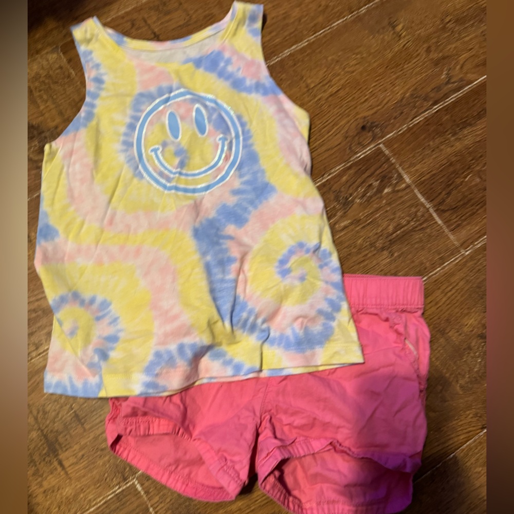 Girls bundle 6-8 S- M children’s place shorts & tie dye tank - Picture 2 of 9